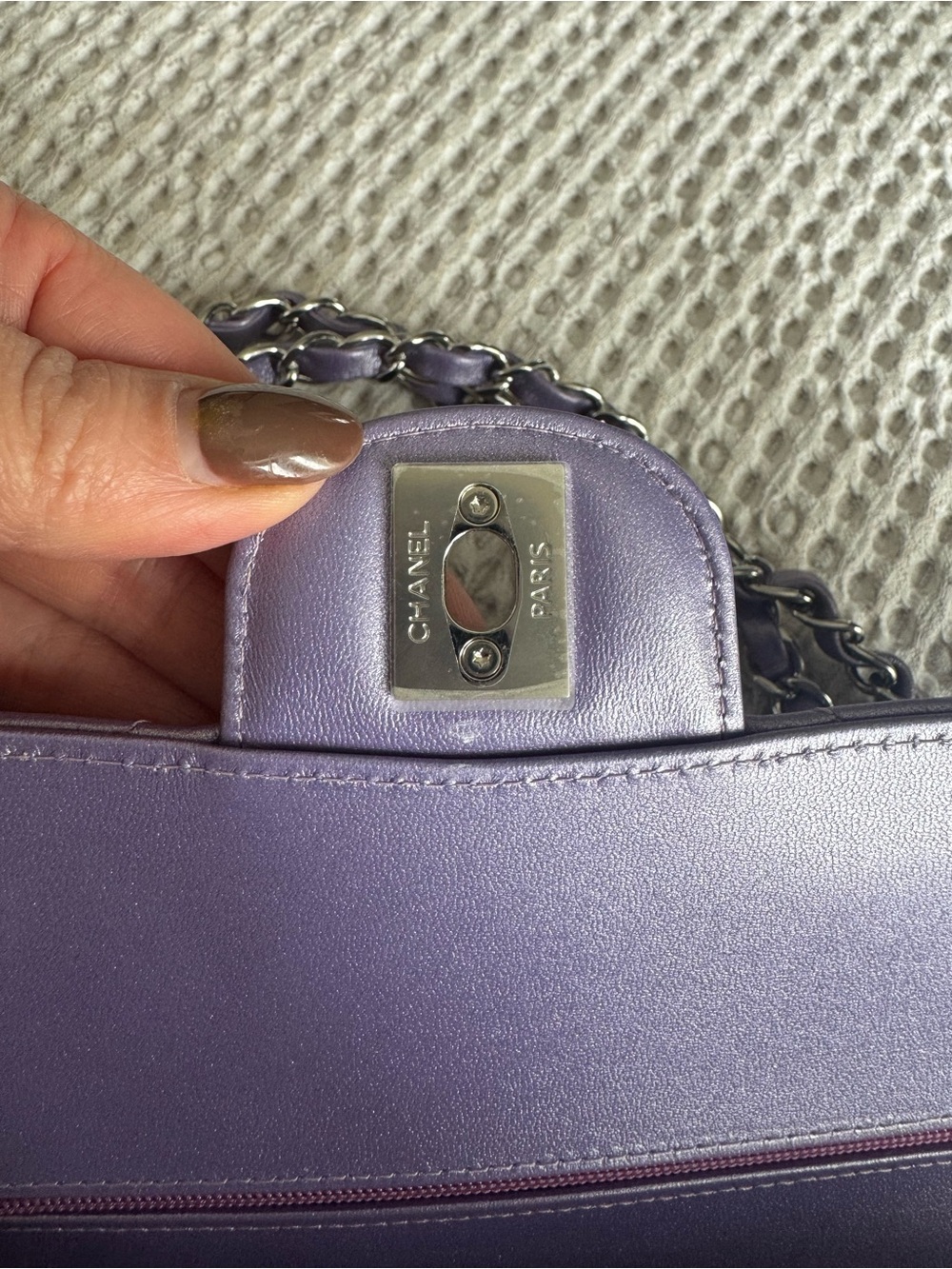 CHANEL Lavender Quilted Lambskin Classic Flap medium 23P - Picture 15 of 16
